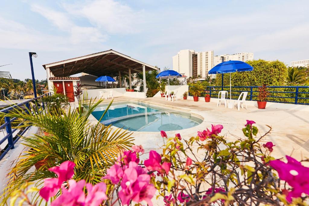 Hotel Suites Ixtapa Plaza, Hotel en Ixtapa-Zihuatanejo